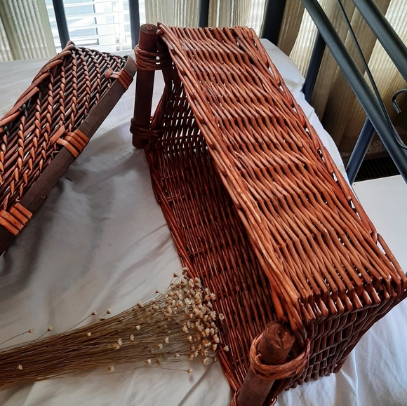 Large Wicker baskets - Picture 8 of 8